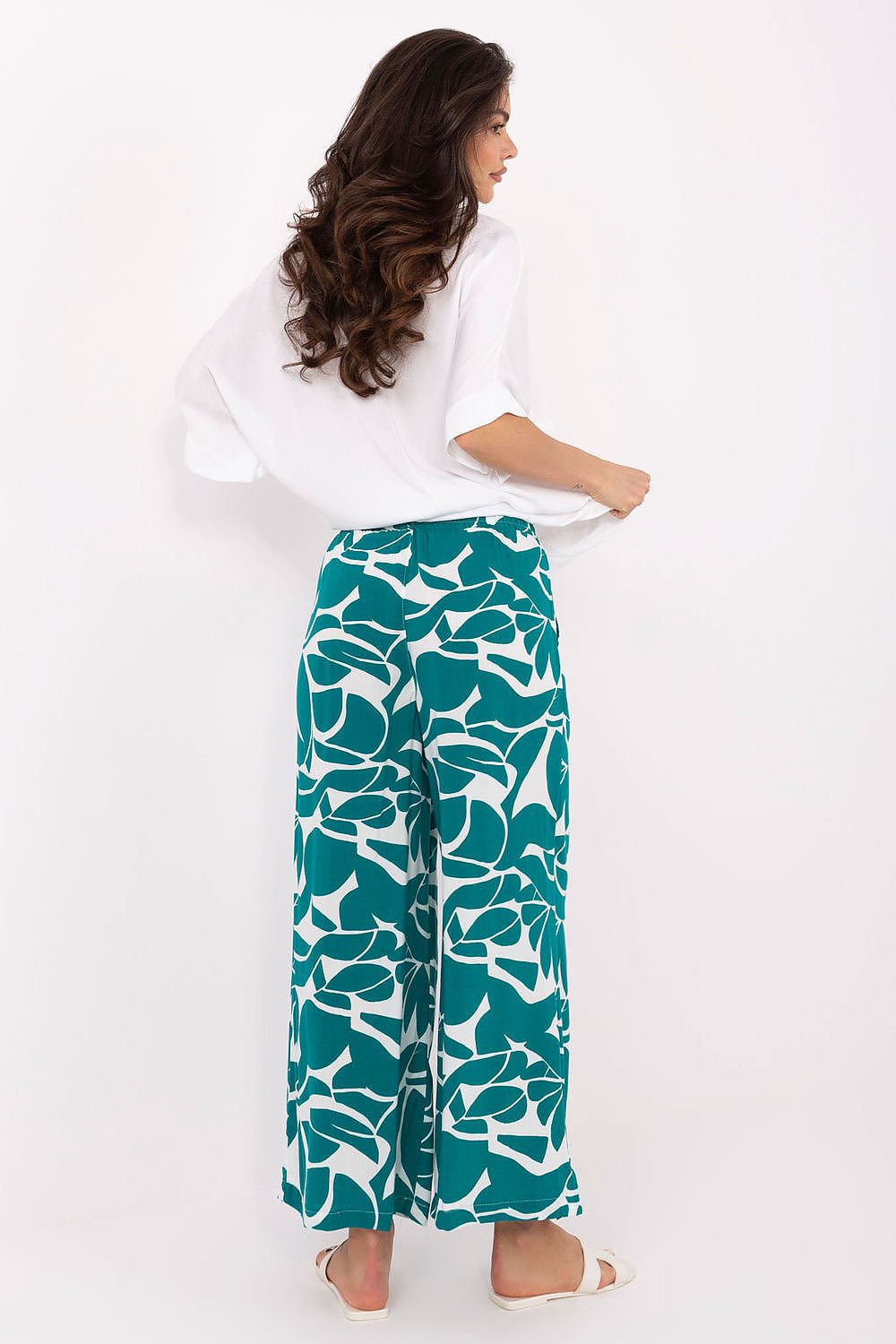  Women trousers model 215121 Sublevel 