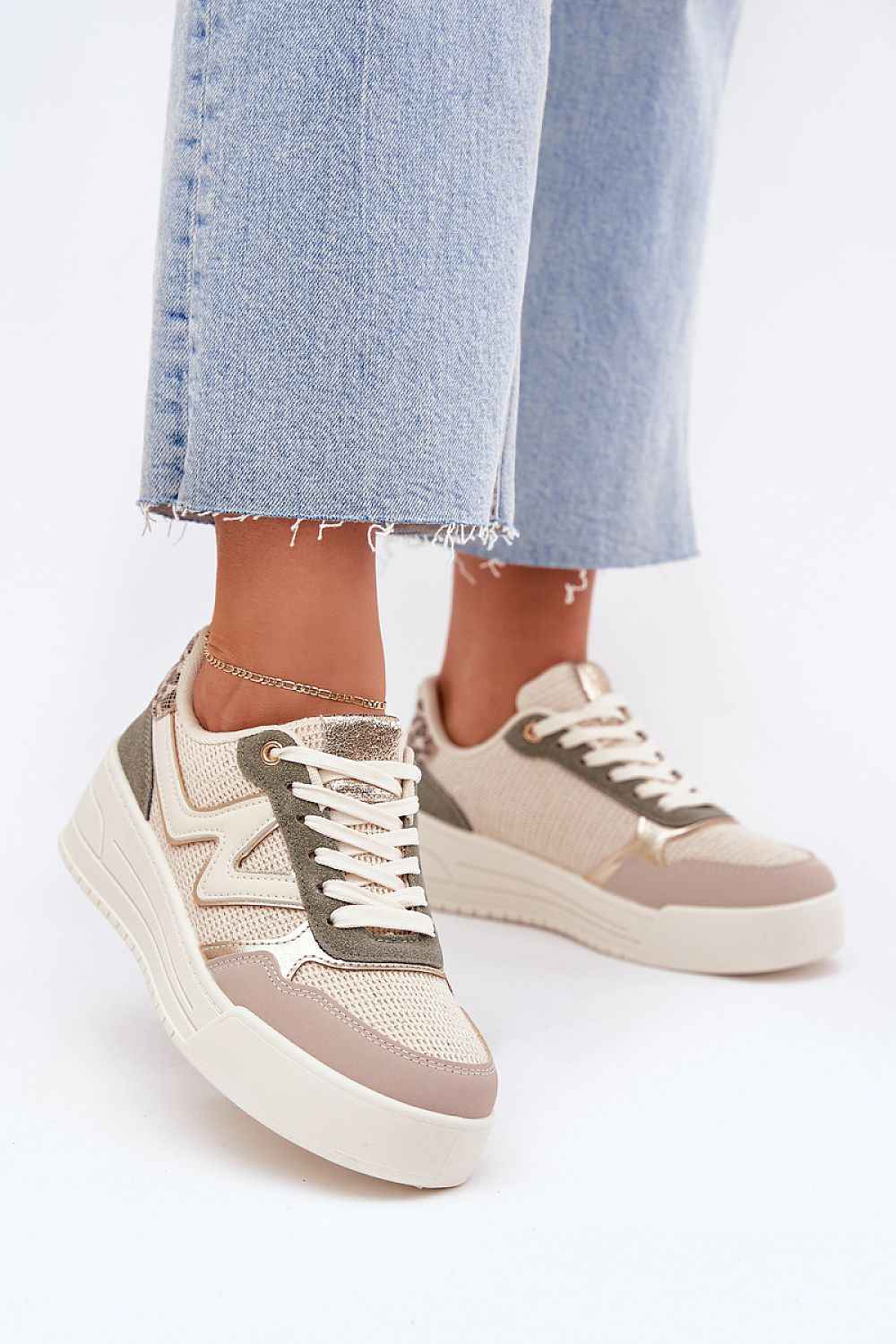 Sport Shoes model 216449