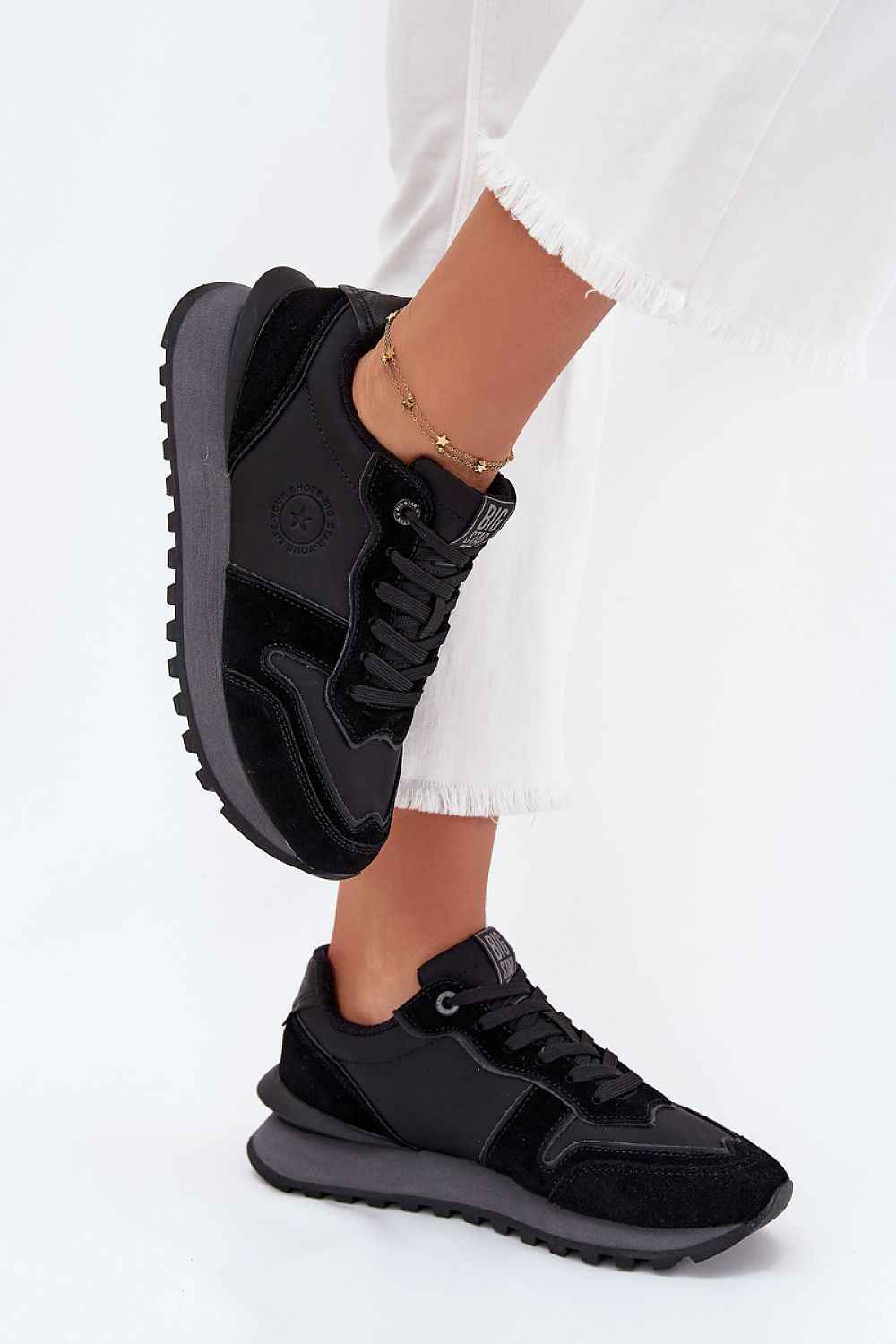 Sport Shoes model 216476