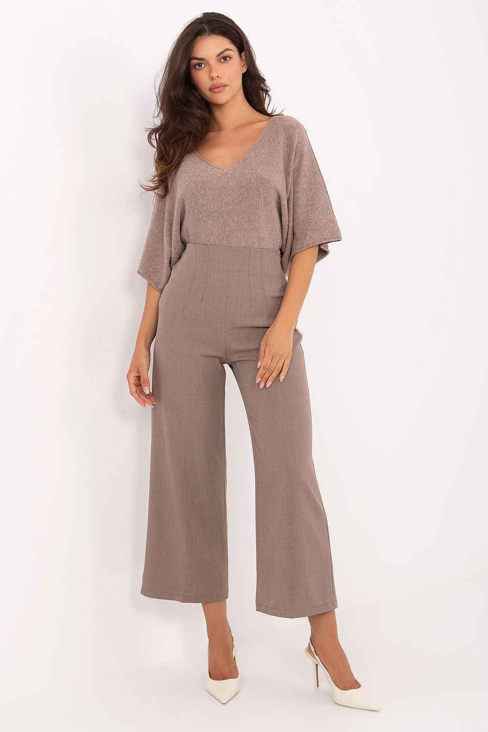 Women trousers model 216723