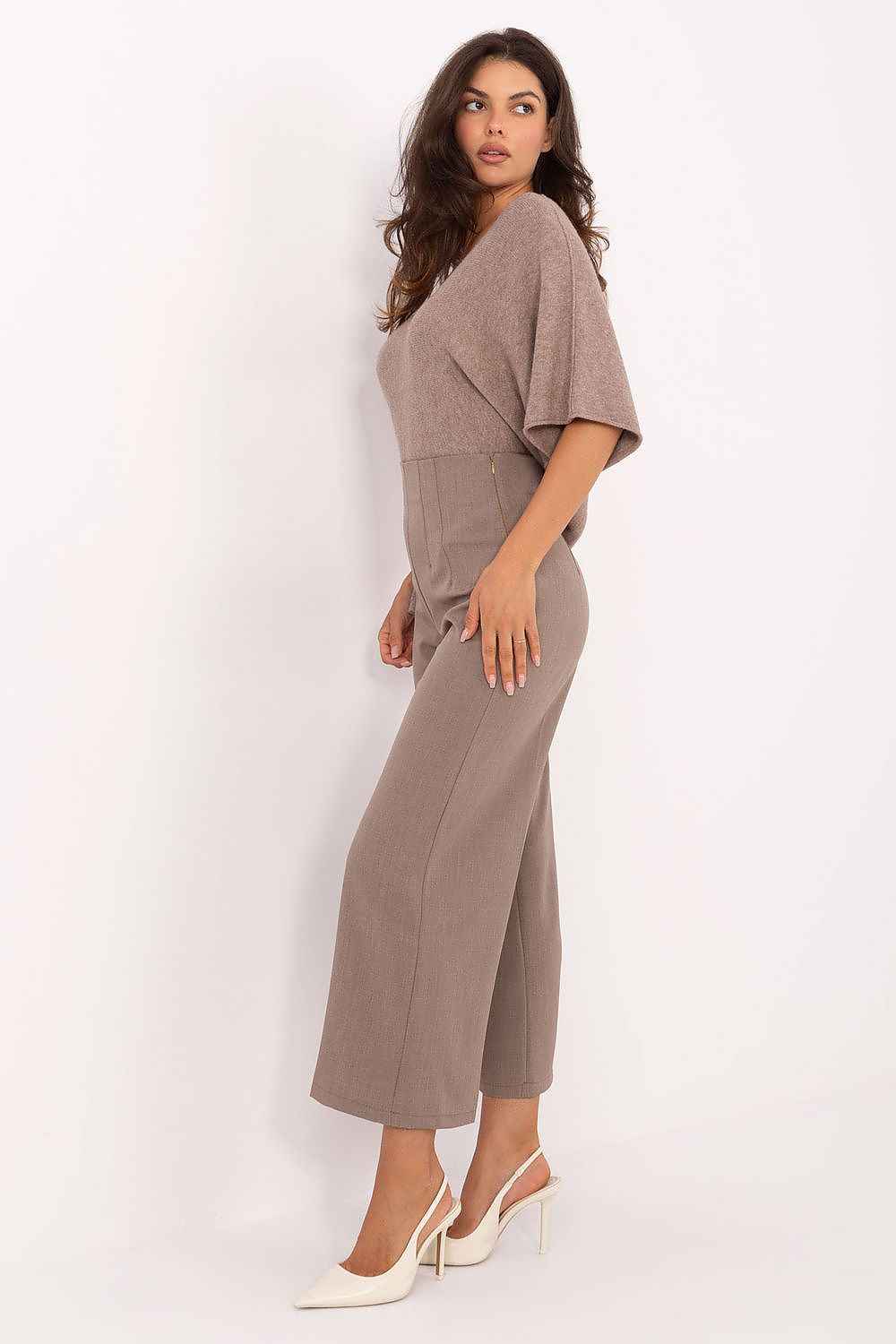 Women trousers model 216723