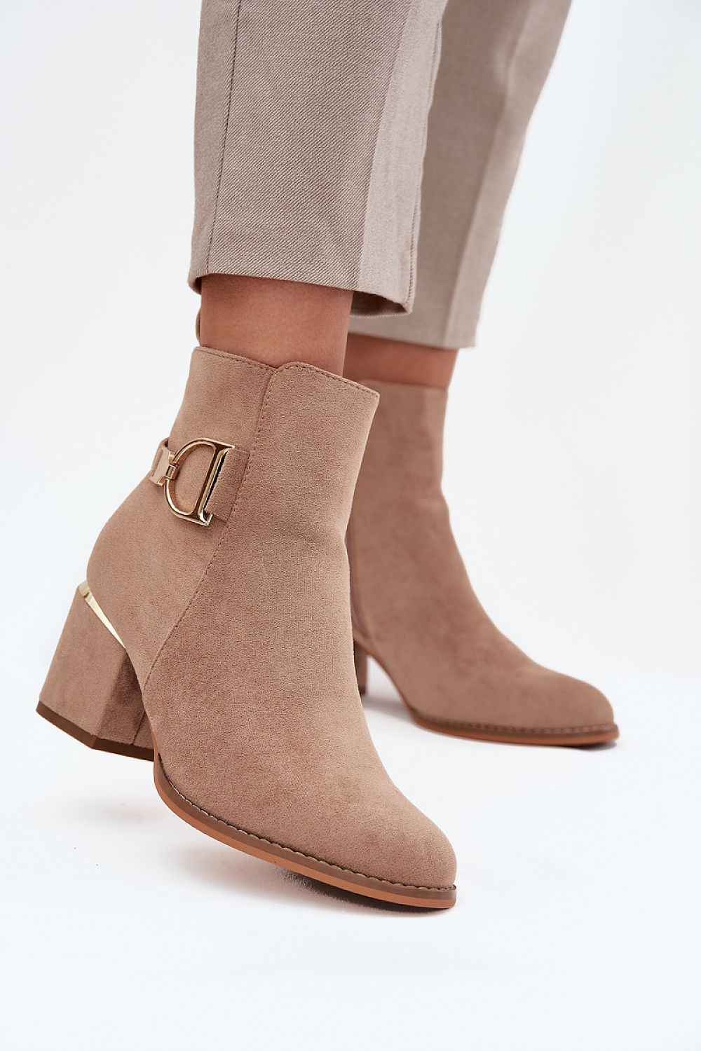 Heel boots model 216811