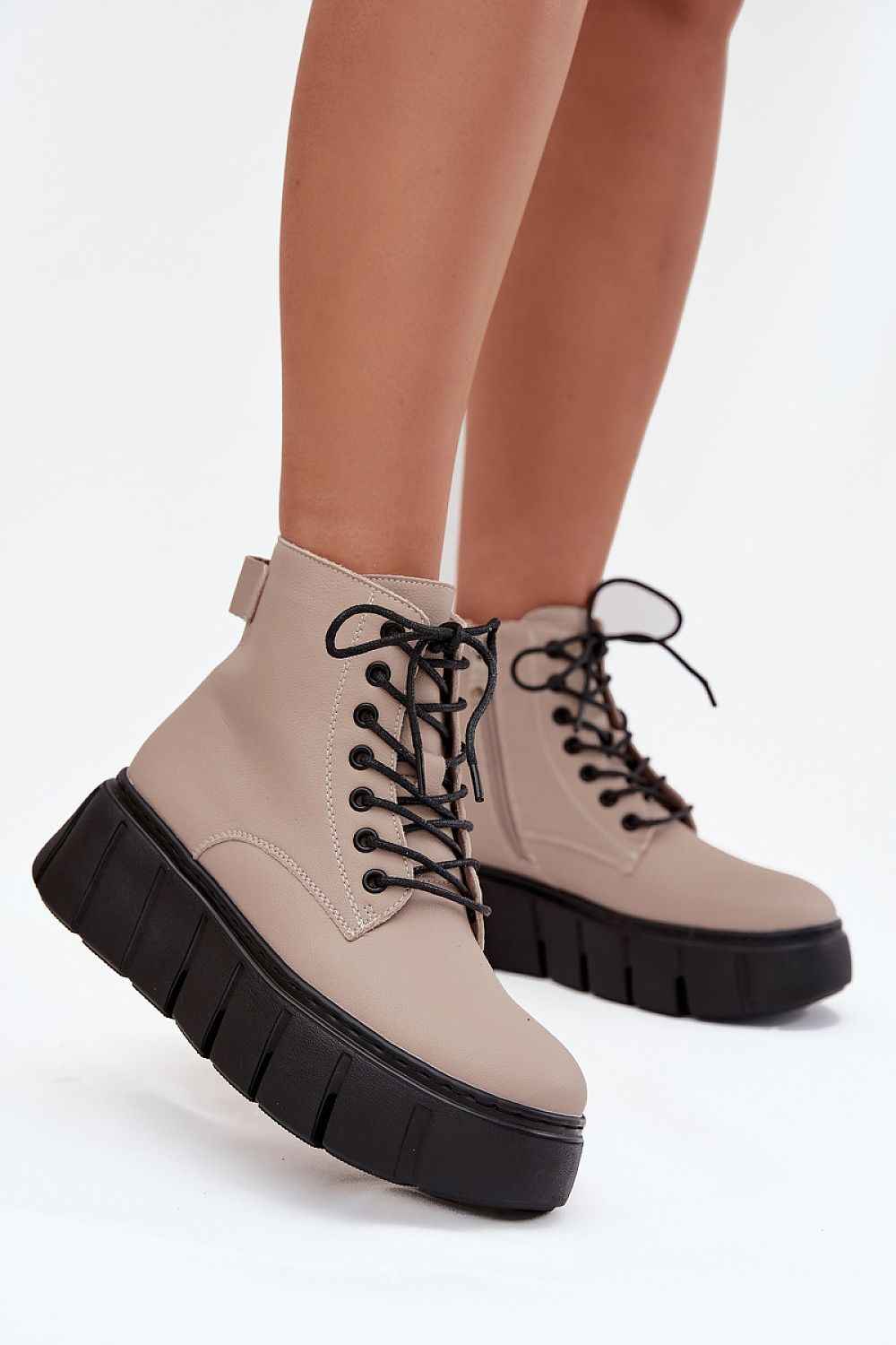 Boots model 216833