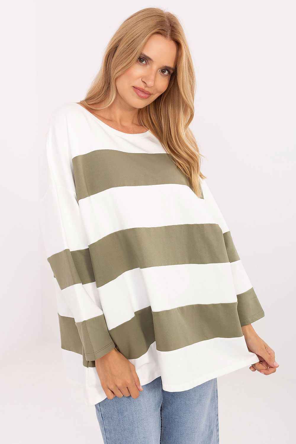 Blouse model 217031