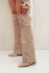 Heel boots model 217225