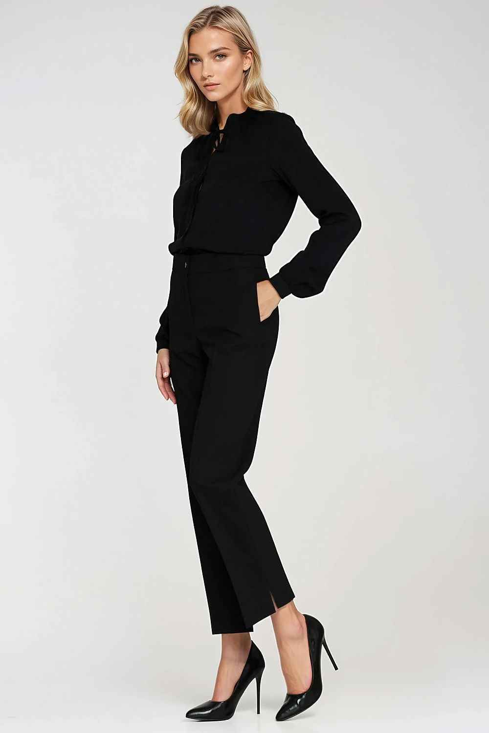 Women trousers model 217600