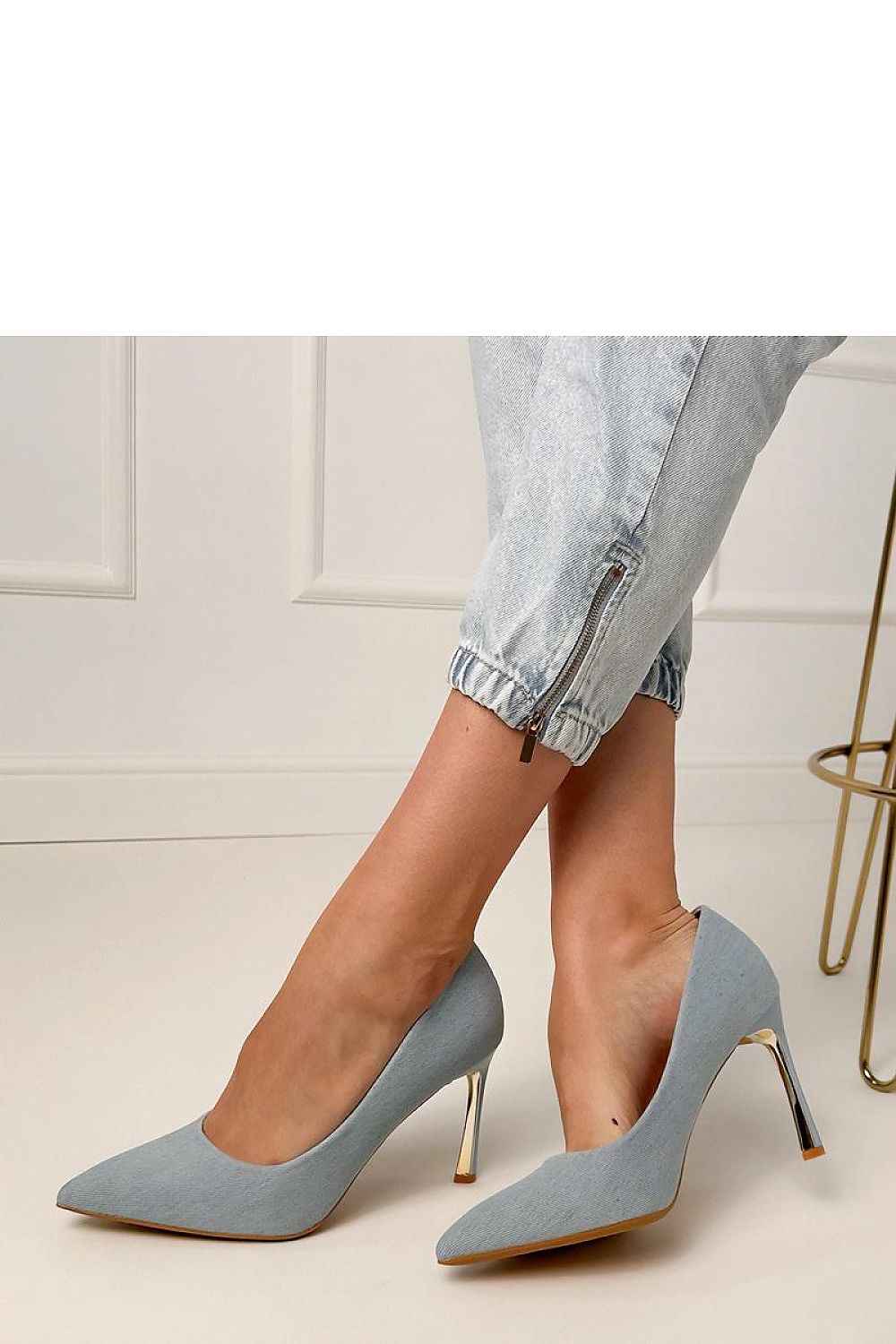 High heels model 217676