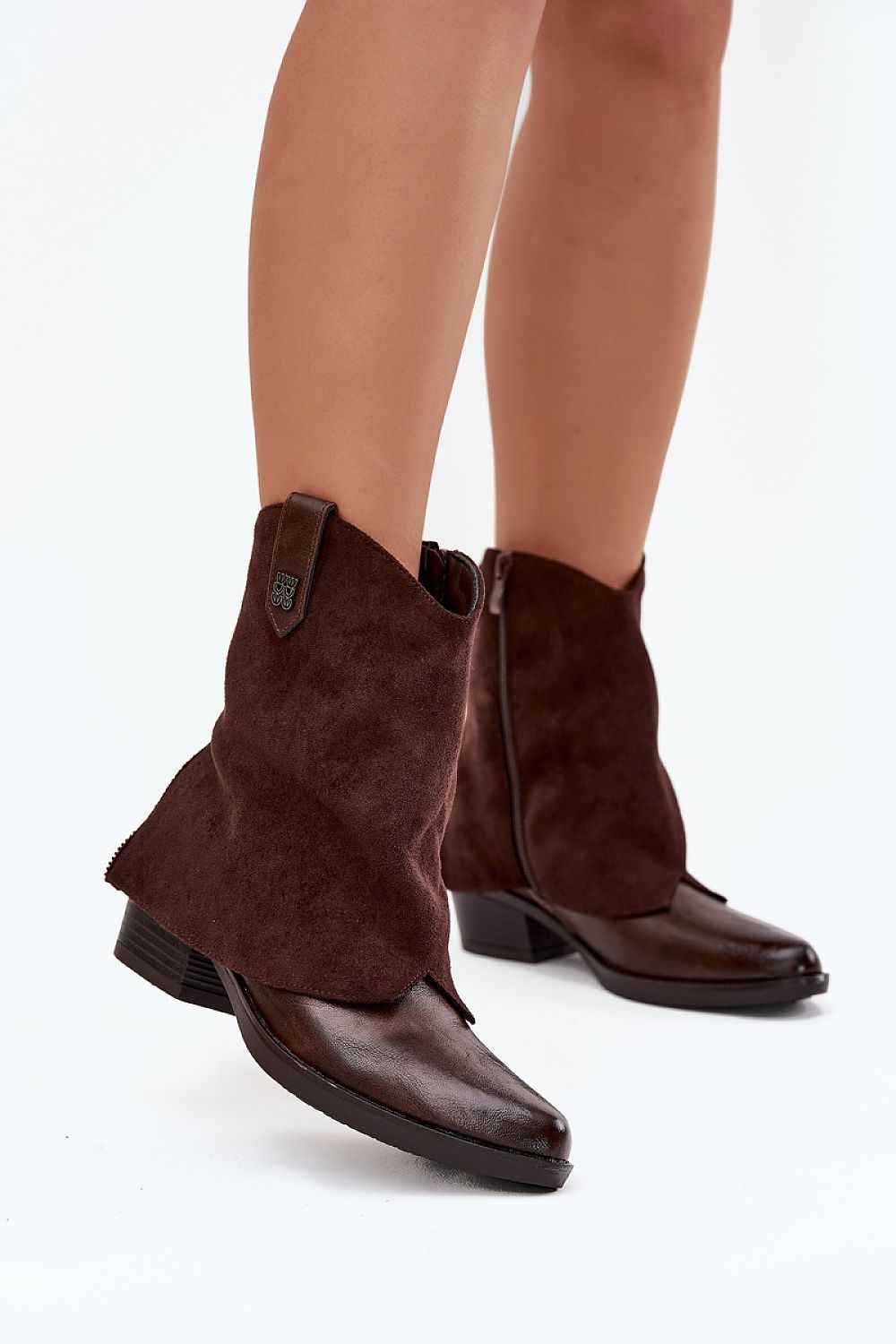 Heel boots model 217811