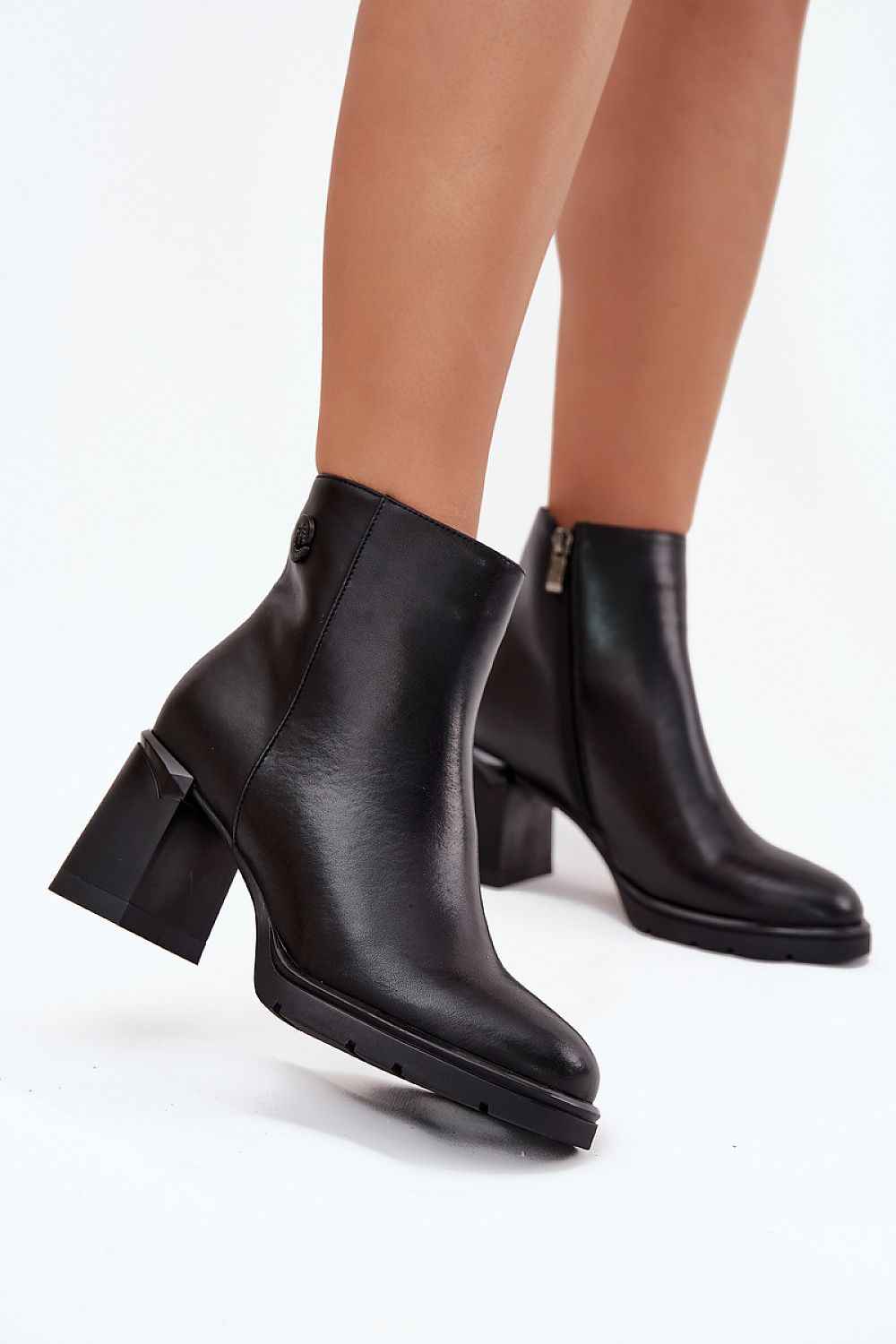 Heel boots model 217813