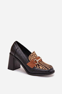 Heeled low shoes model 217843