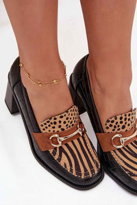 Heeled low shoes model 217843