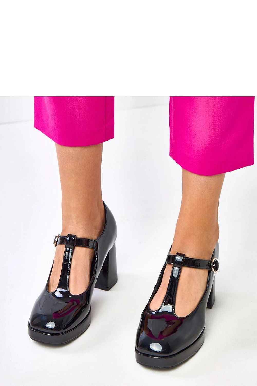 Heeled low shoes model 218176