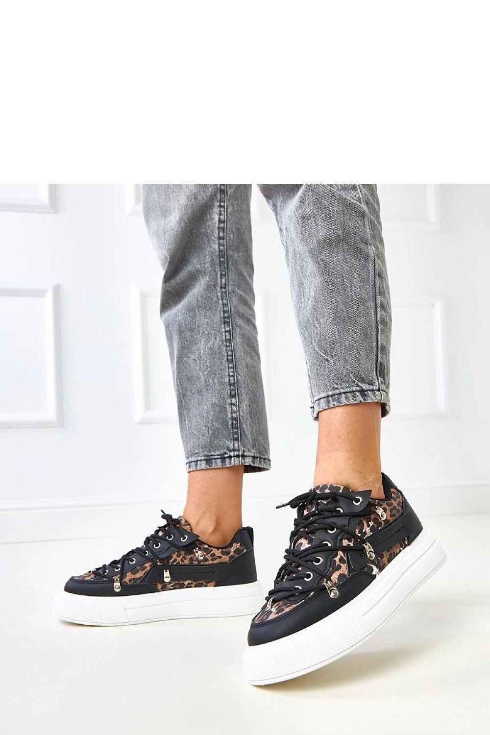 Sport Shoes model 218367