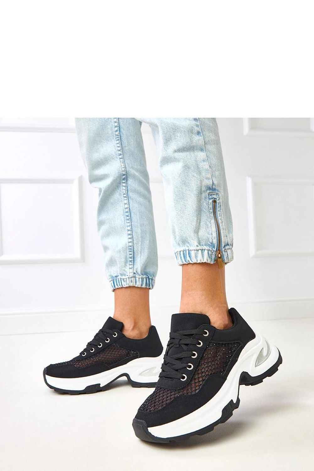 Sport Shoes model 218374