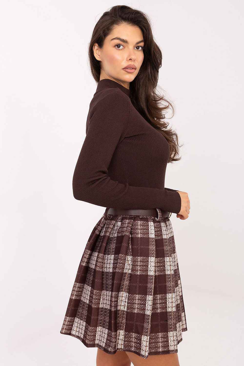 Short skirt model 218418
