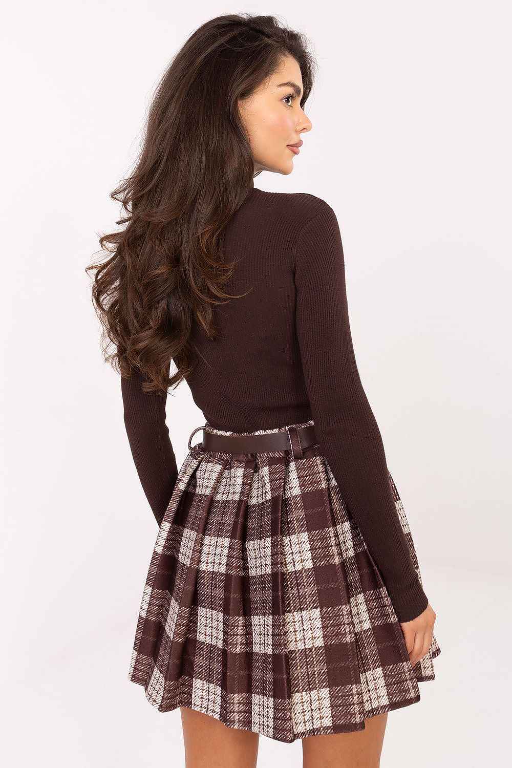 Short skirt model 218418