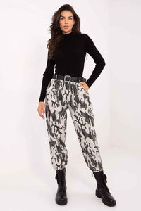 Women trousers model 218437
