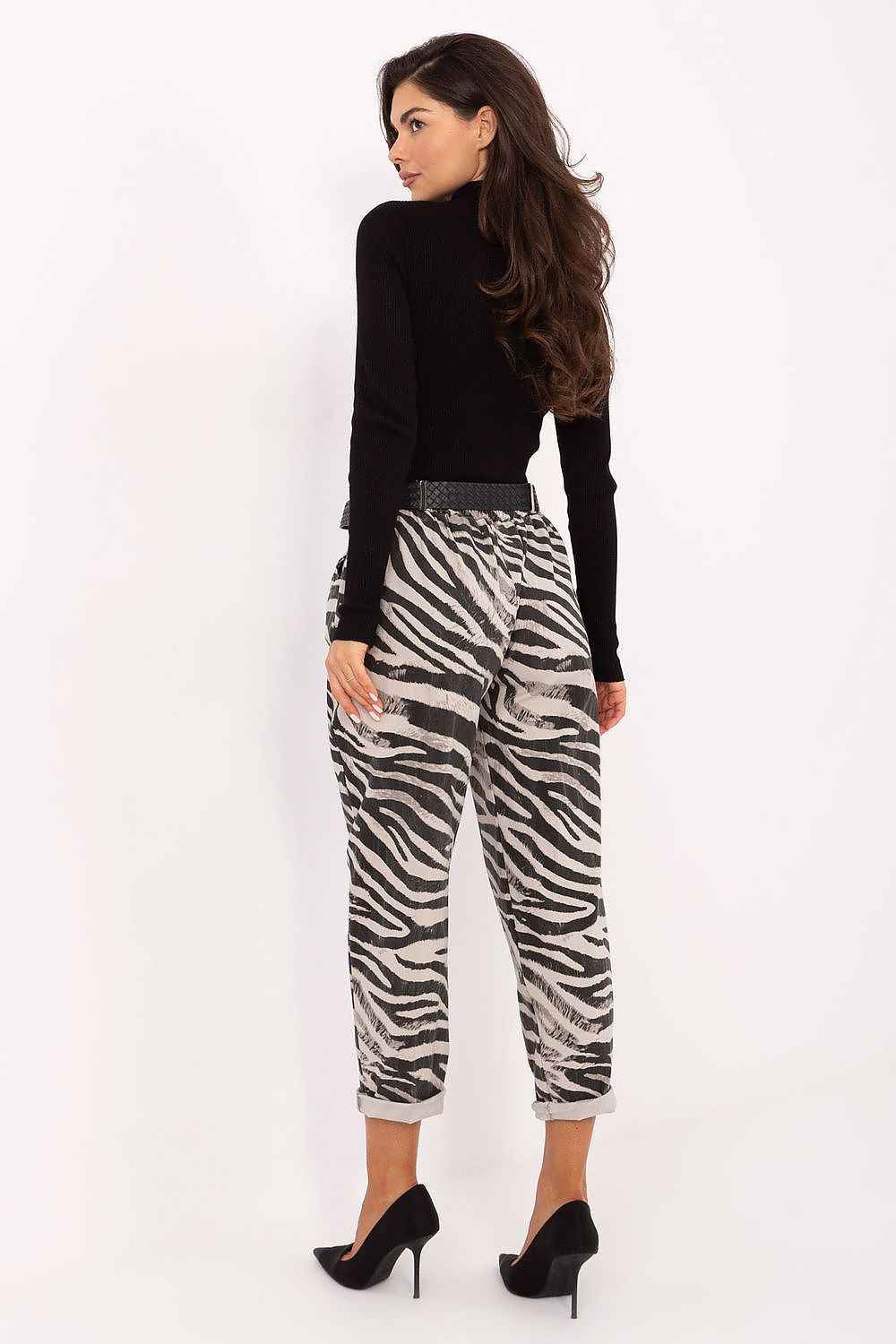 Women trousers model 218442