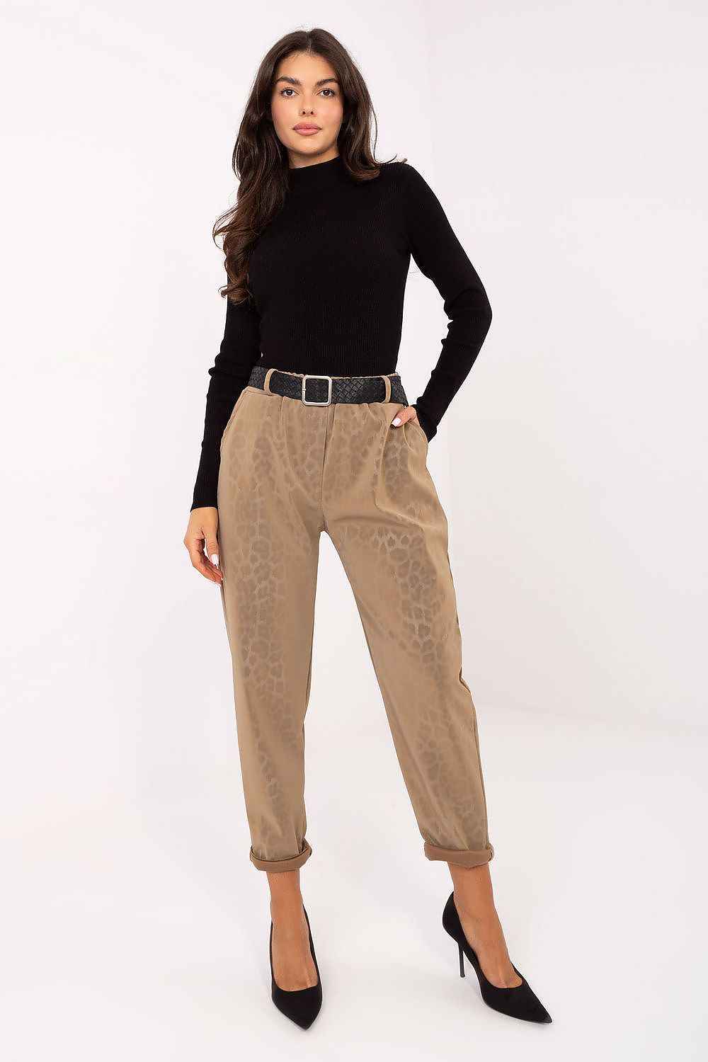 Women trousers model 218446