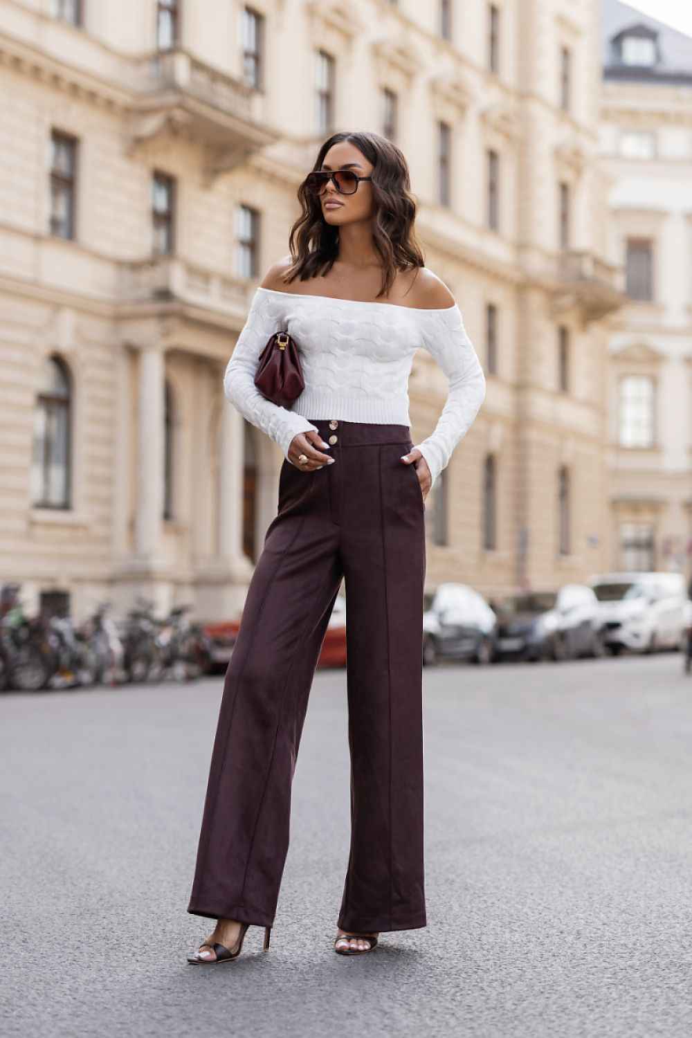 Women trousers model 218580