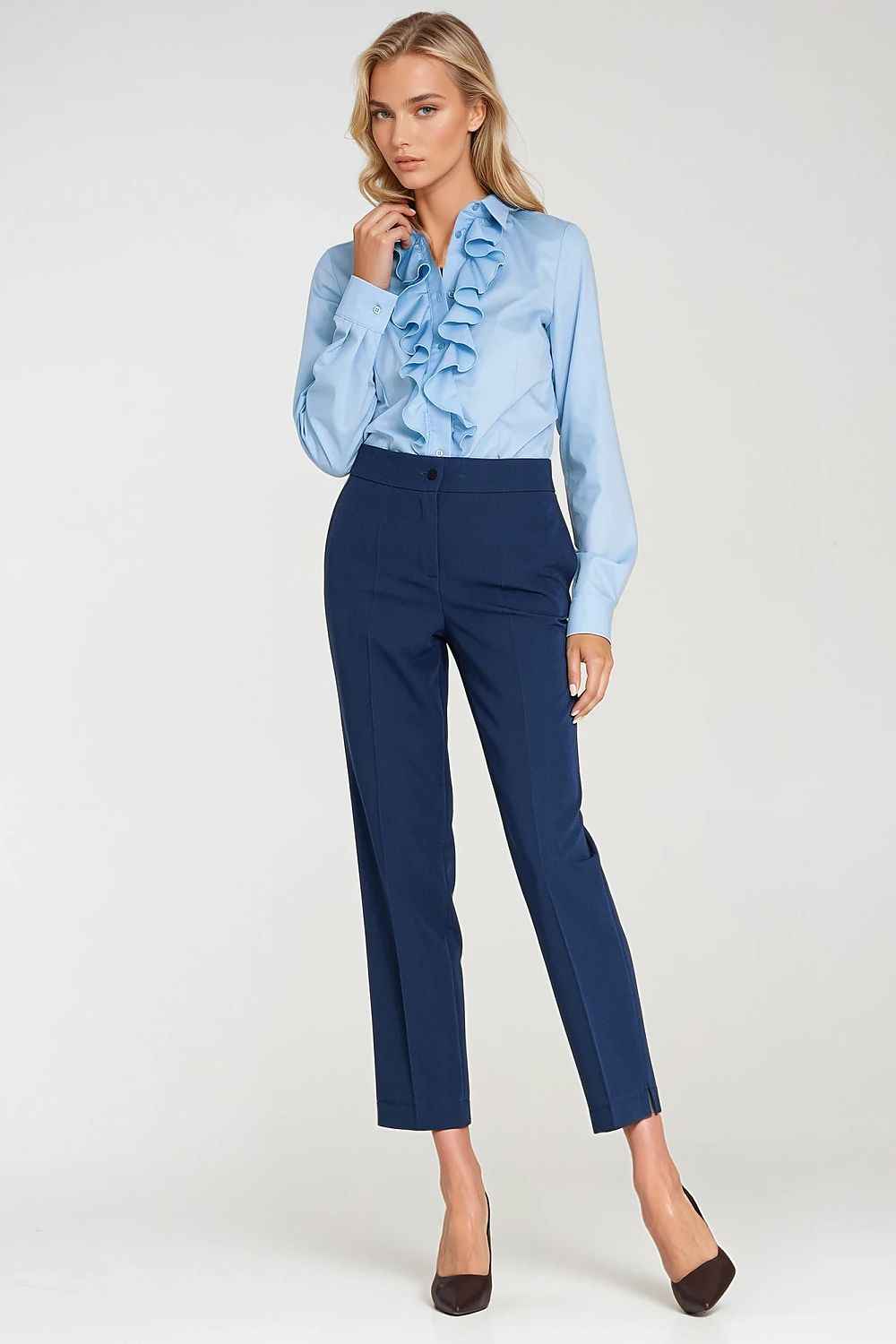 Women trousers model 218897