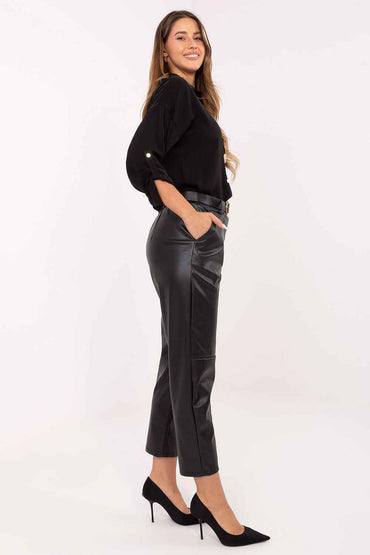 Women trousers model 219072