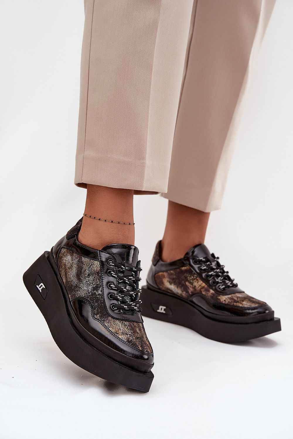Half shoes model 219106