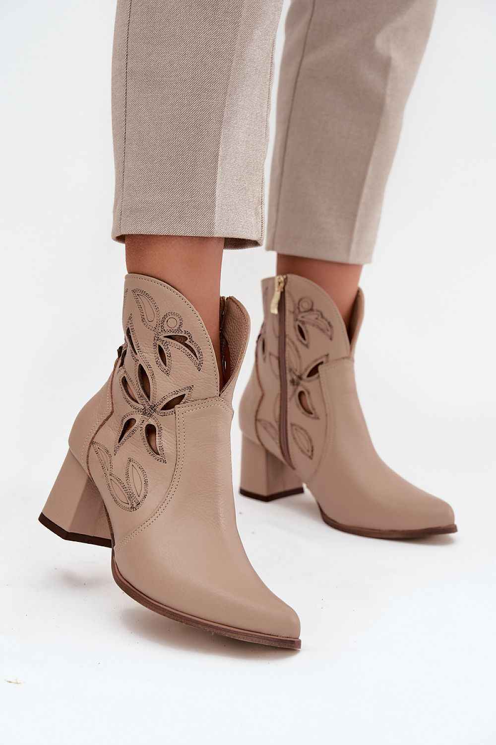 Heel boots model 219129