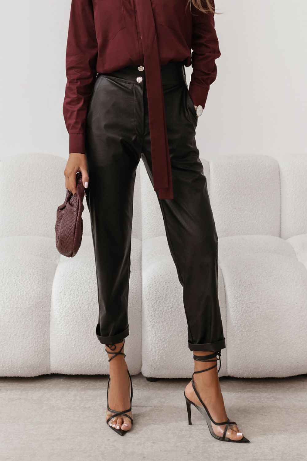 Women trousers model 219509