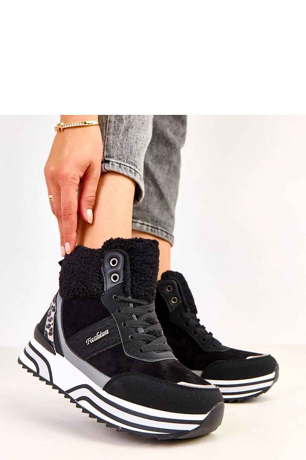 Sport Shoes model 219665