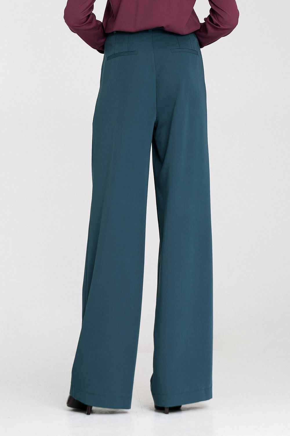 Women trousers model 219764