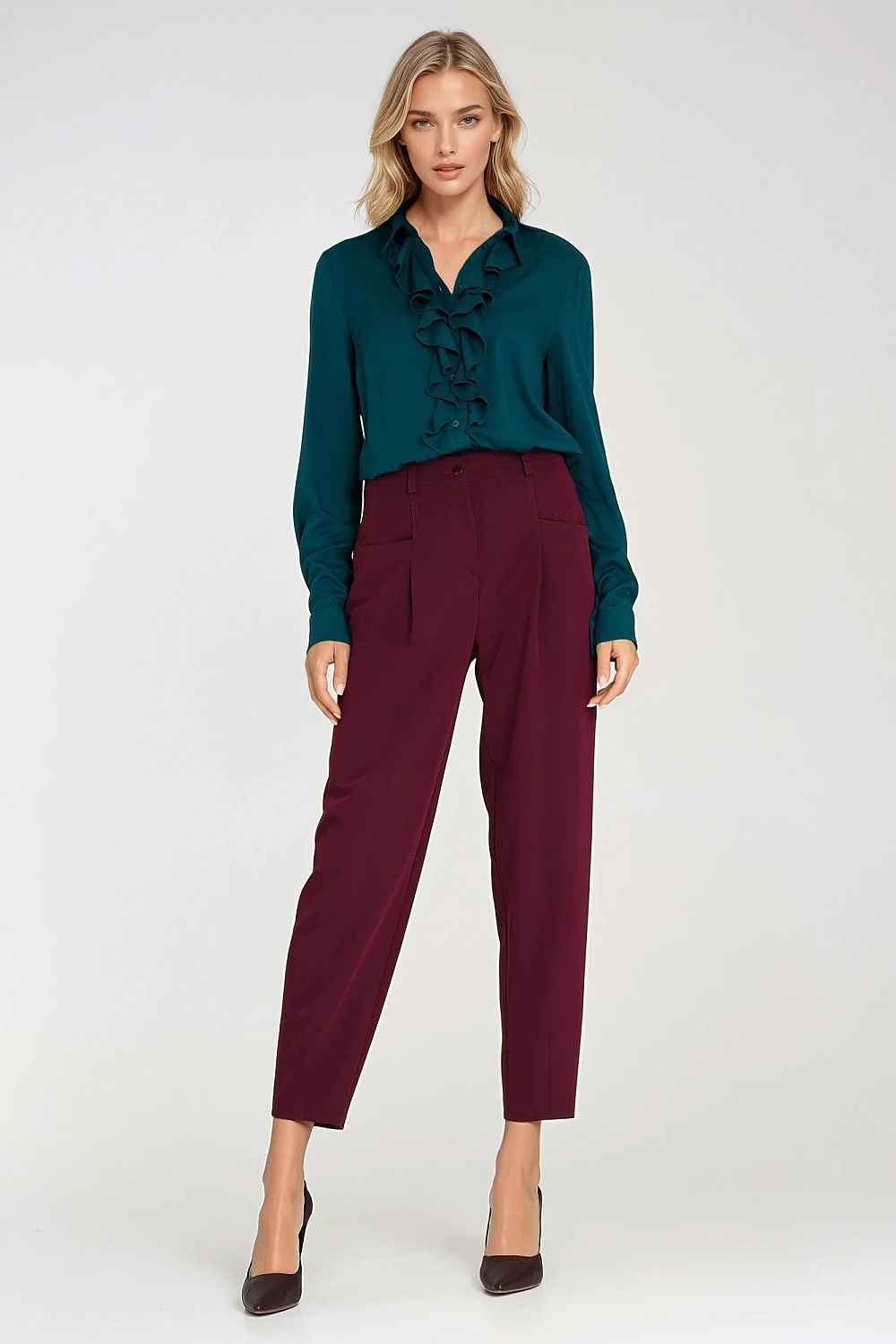 Women trousers model 219765