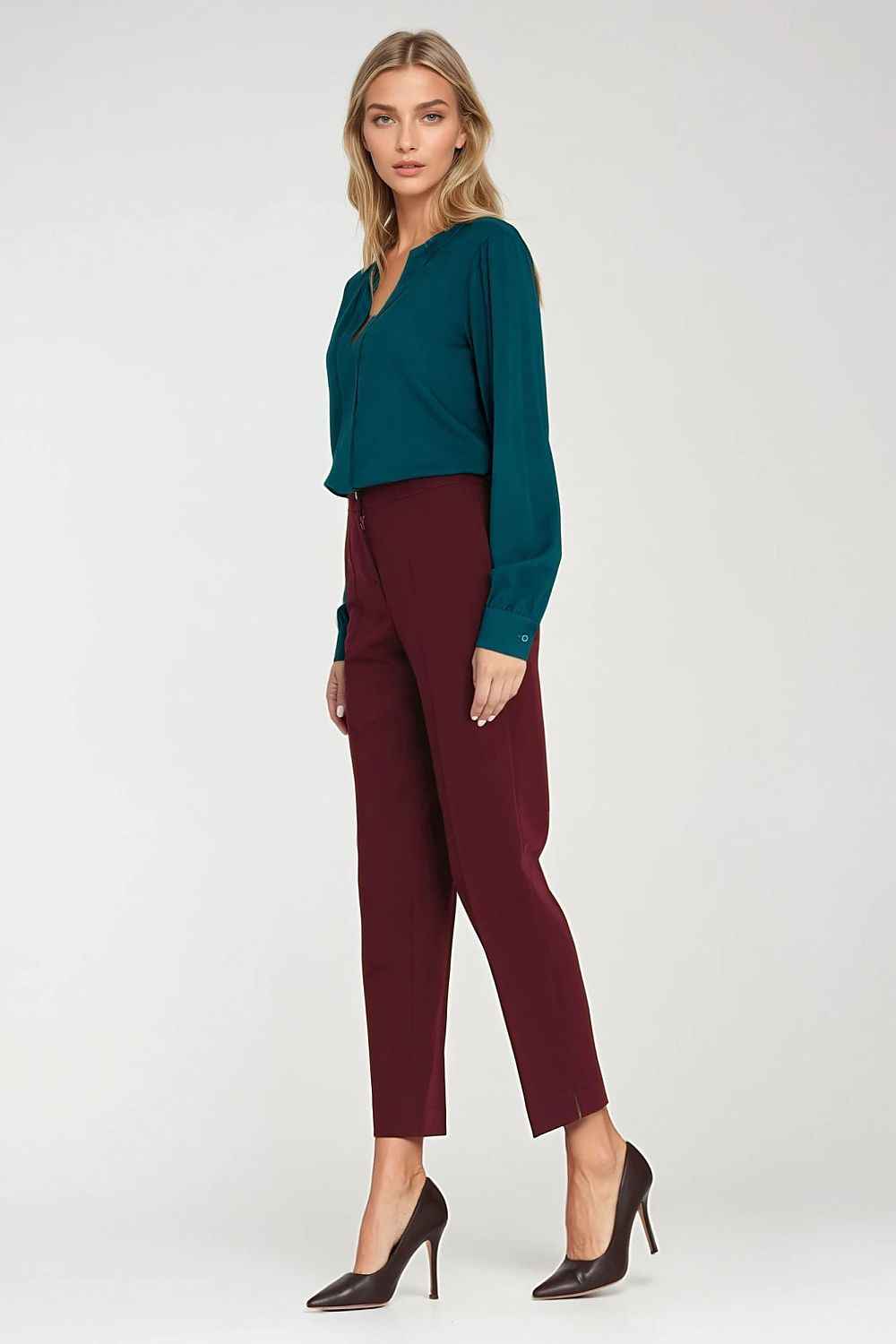 Women trousers model 219766
