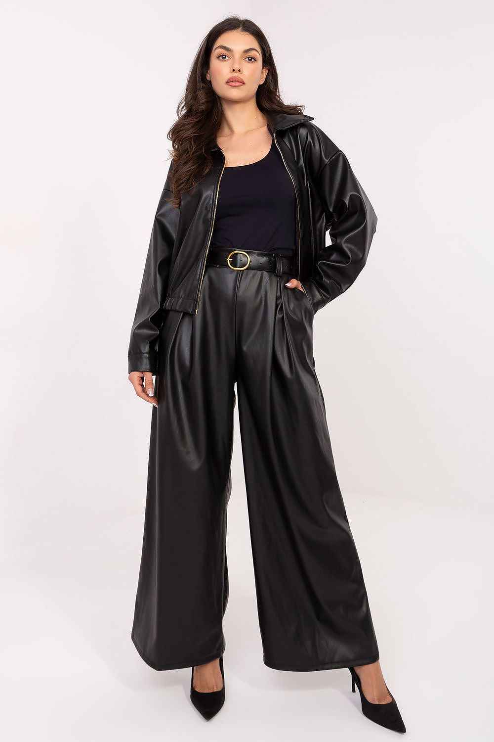 Women trousers model 219883