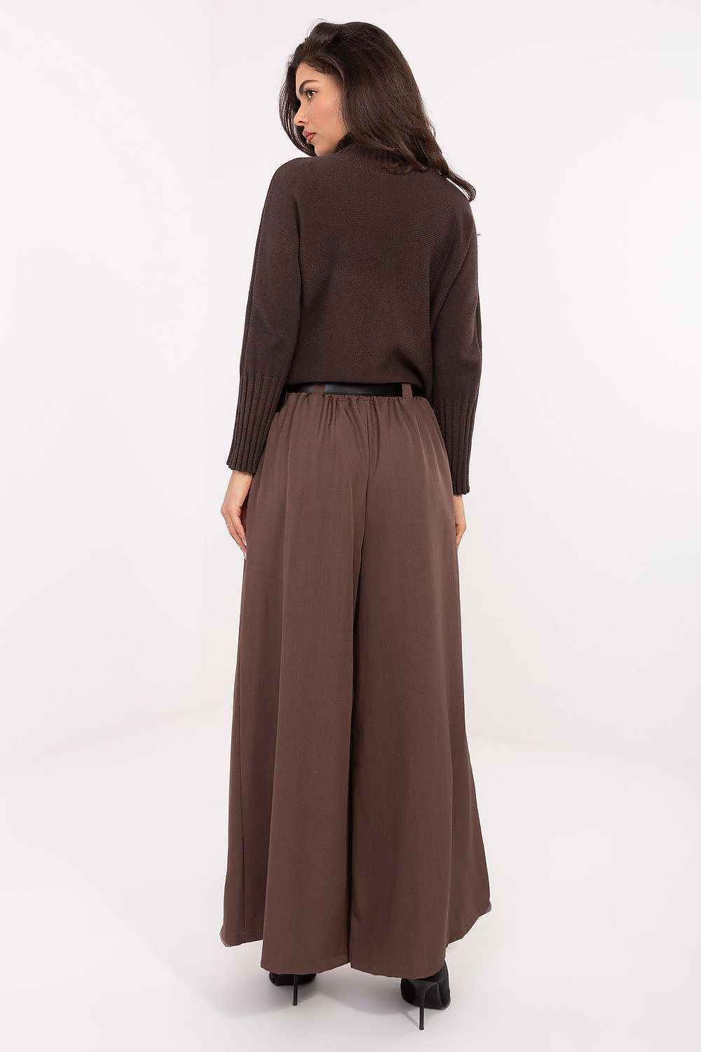 Women trousers model 220025