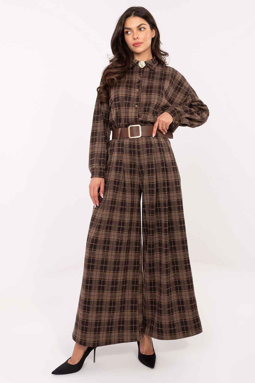 Women trousers model 220035