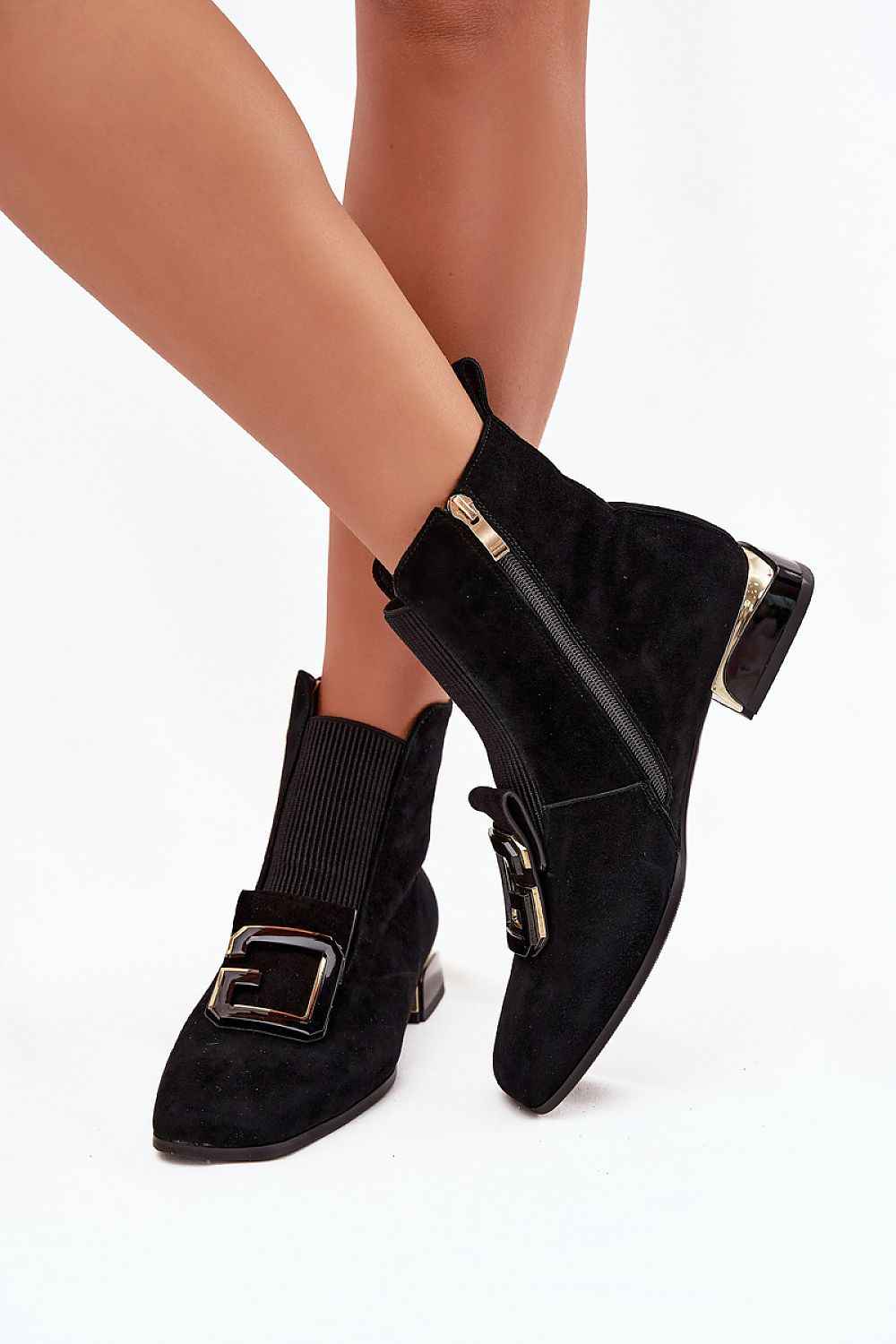 Heel boots model 220202
