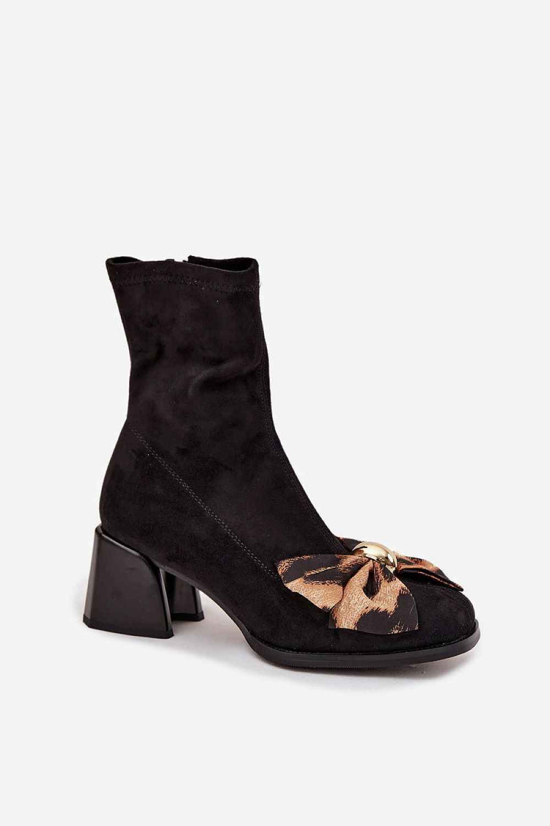Heel boots model 220203