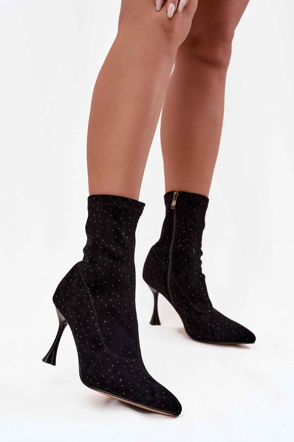Heel boots model 220204