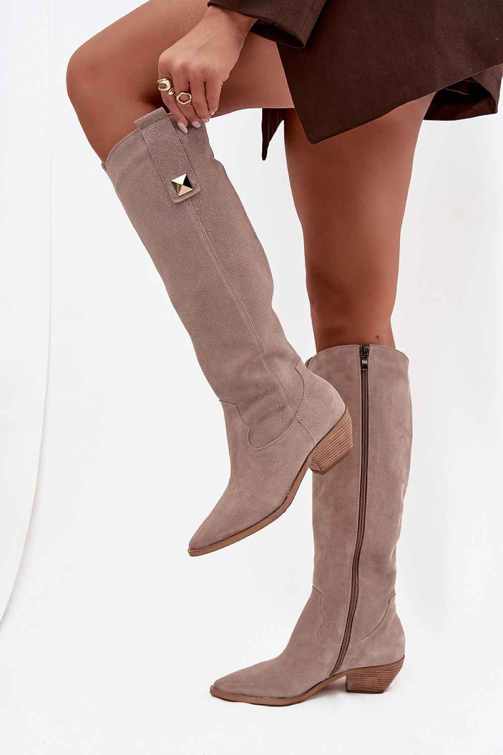 Heel boots model 220209