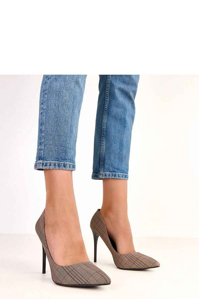 Sapatos de salto alto aos quadrados modelo 220264