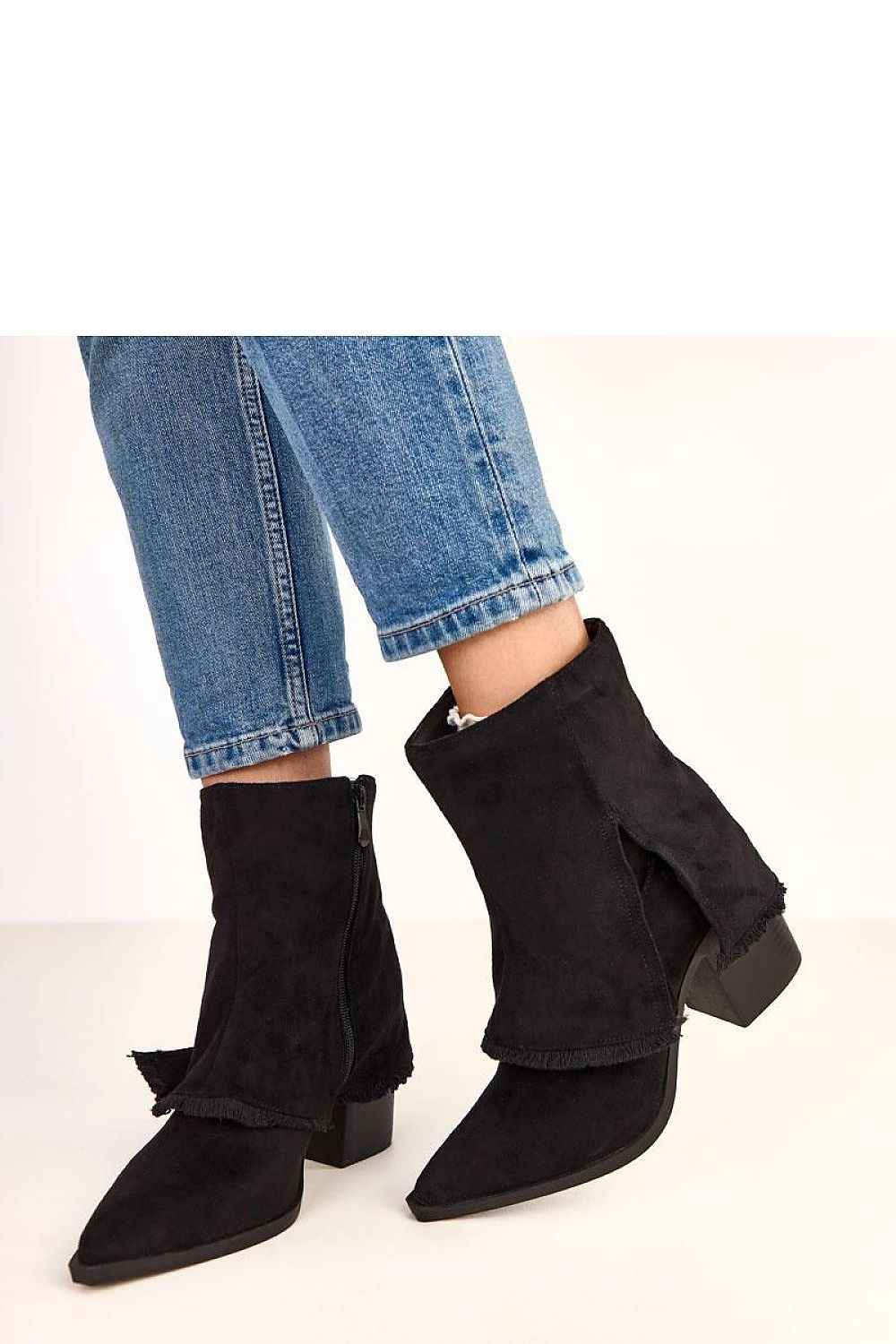 Heel boots model 220268