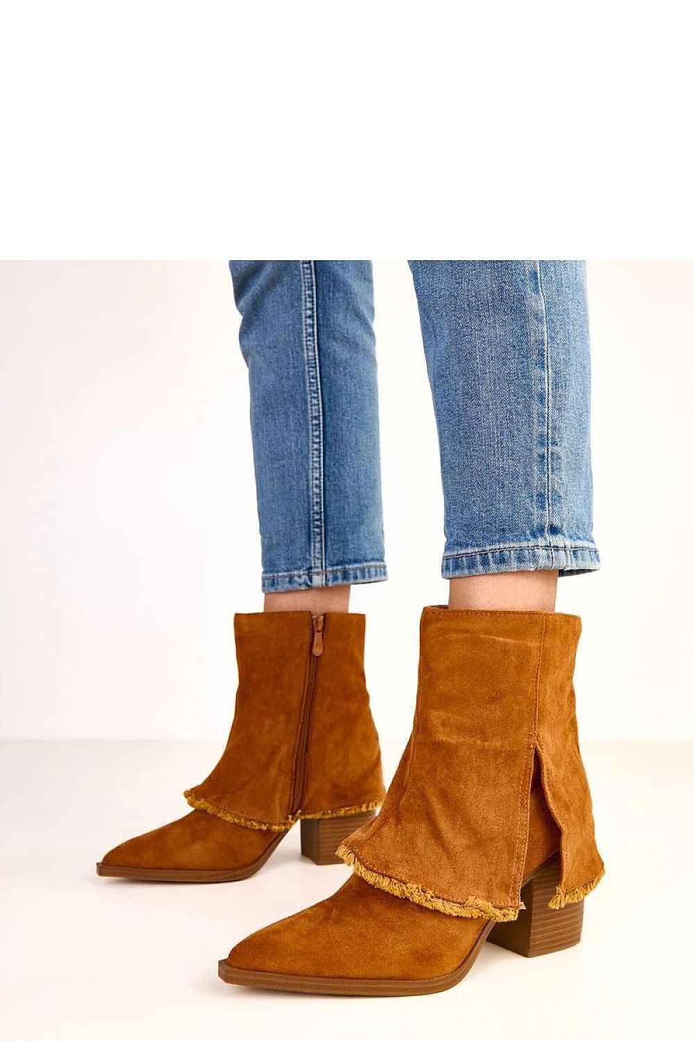 Heel boots model 220270