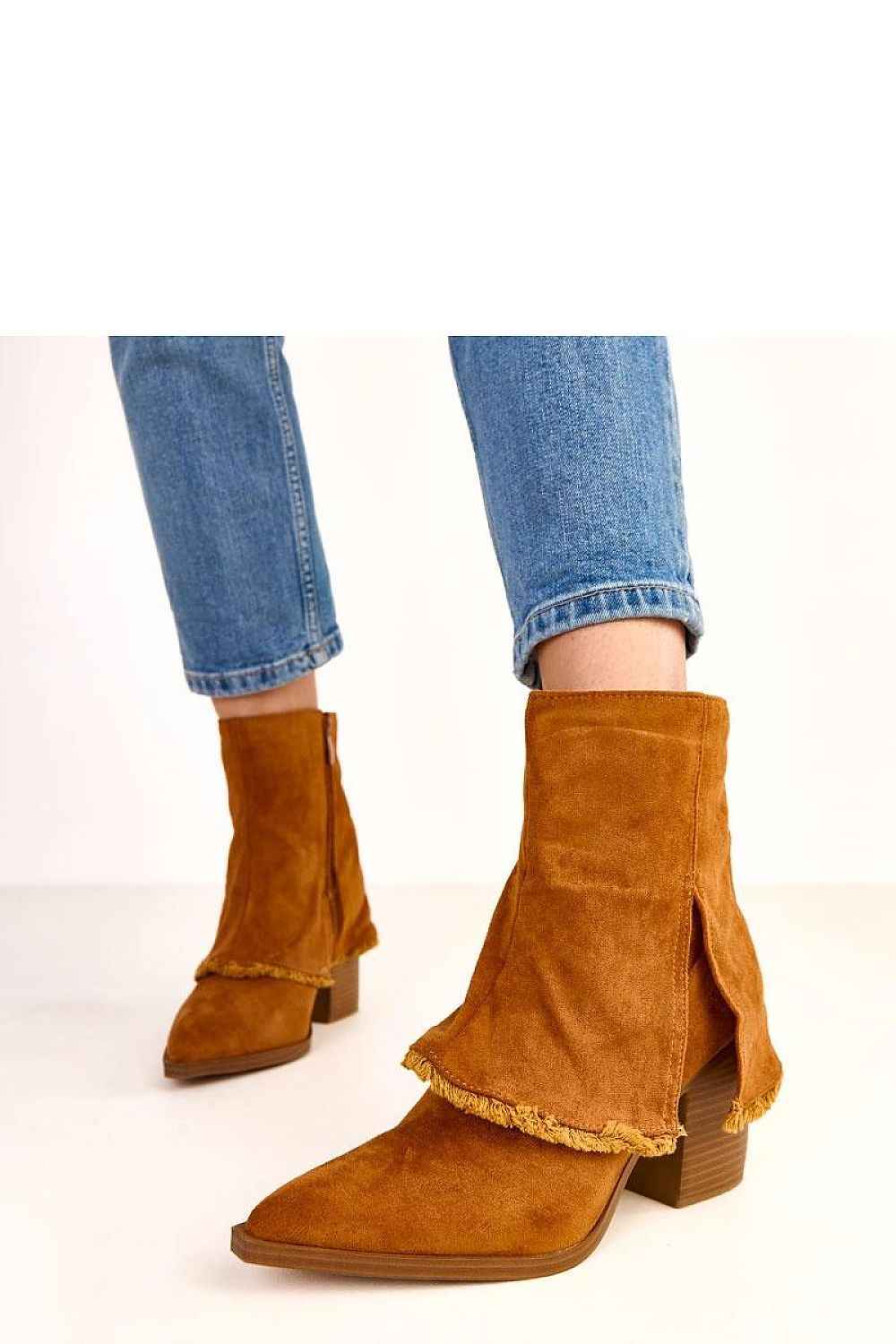 Heel boots model 220270