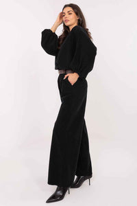 Women trousers model 220280