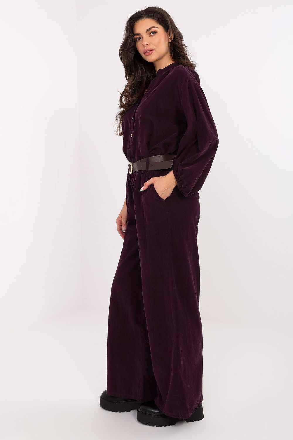 Women trousers model 220285