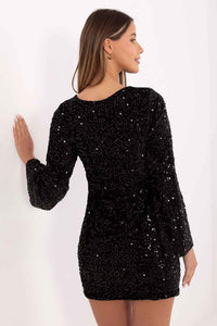 Short dress model 220312