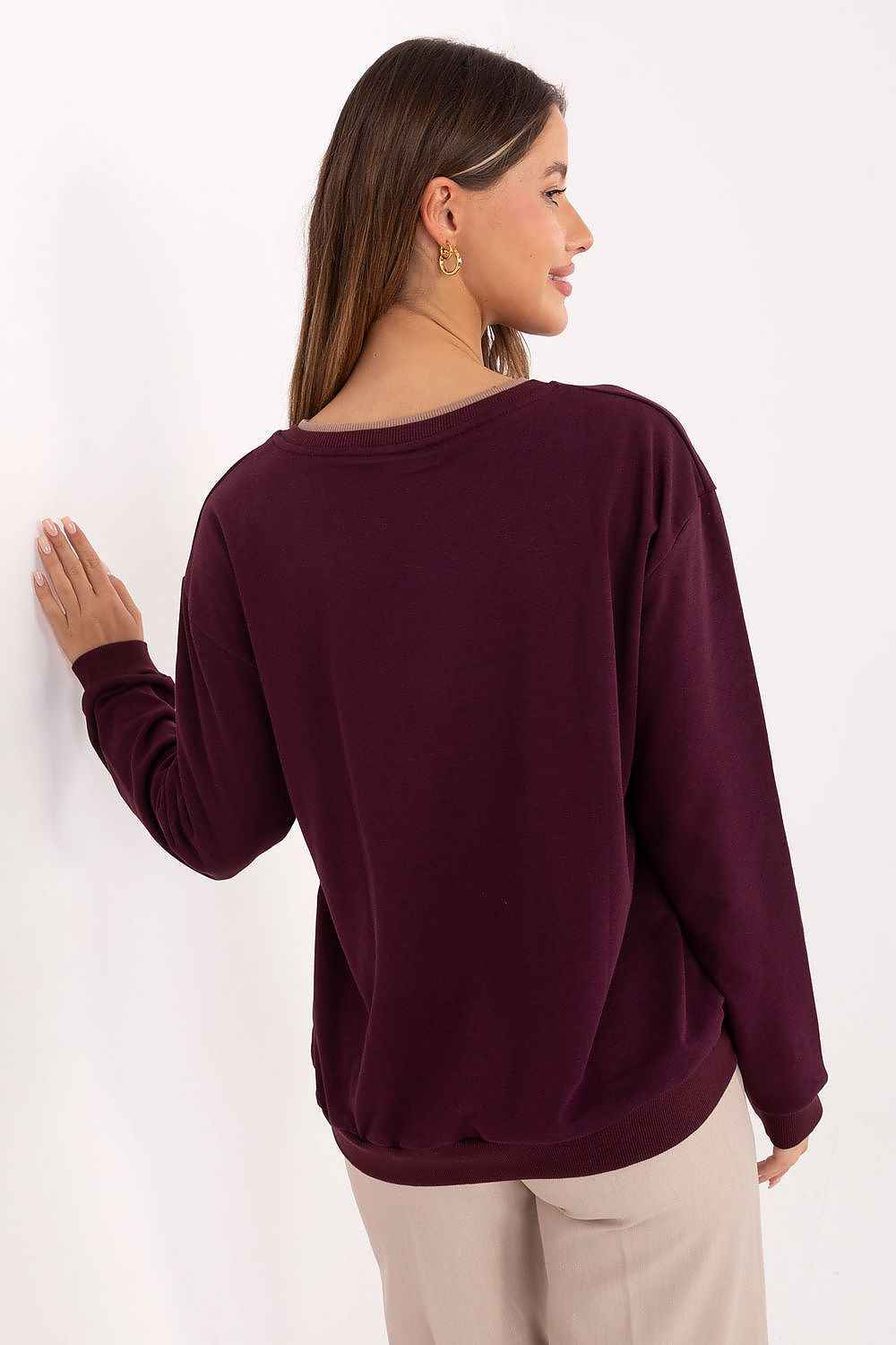 Sweatshirt model 220414