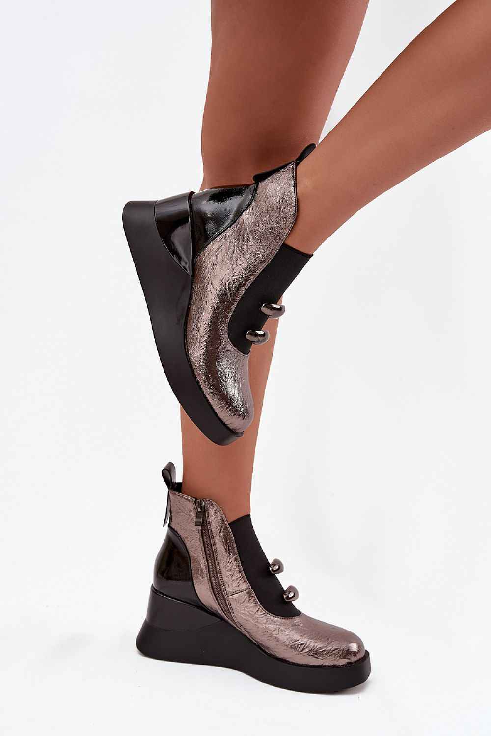 Buskin boots model 220506