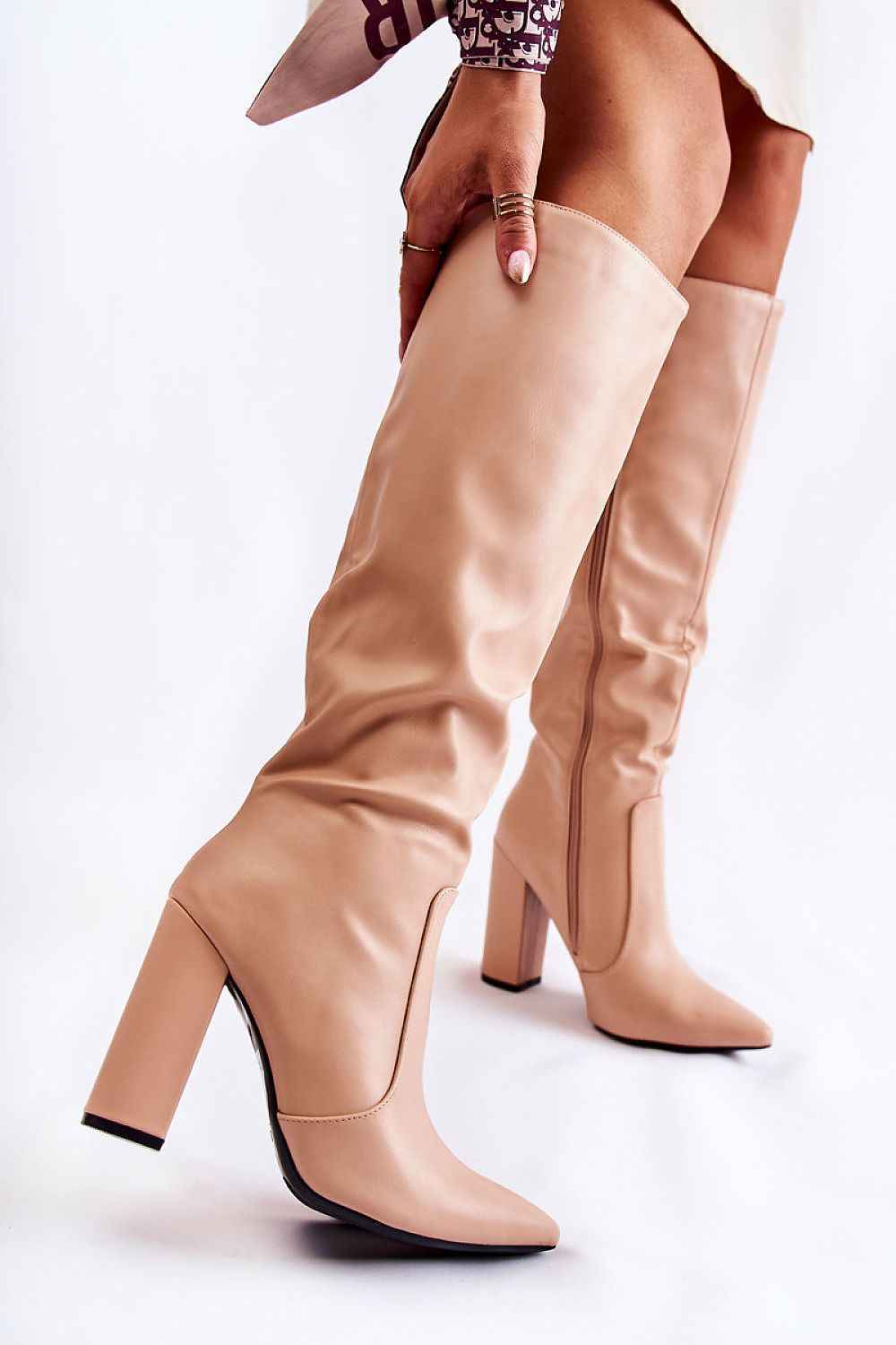 Heel boots model 220511